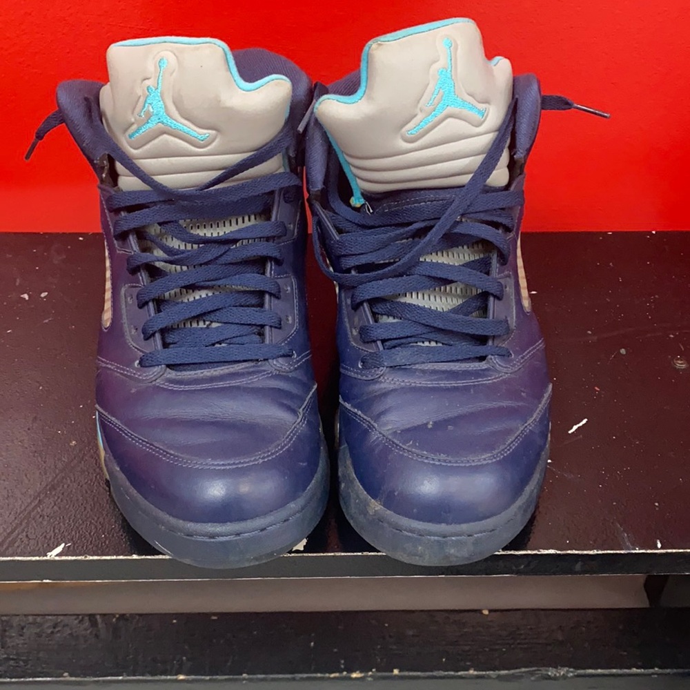 Mens Air Jordan 5 Retro Hornets pre owned size 13